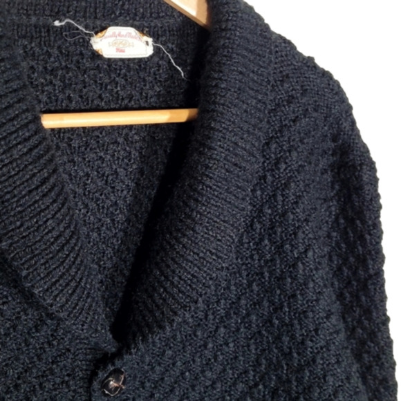 Handmade Vintage Button Cardigan - Picture 4 of 5